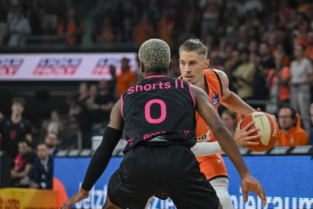 在赛后引发 在赛后引发